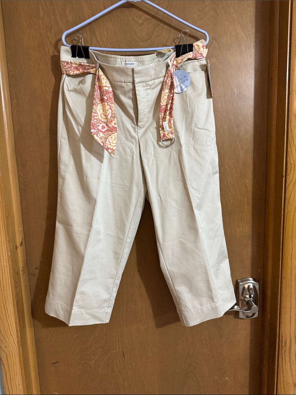 Dockers Cream Capri Pants with Ribbon belt